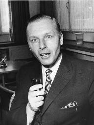 "Dr. B. K. Greuter, stellvertretender Generaldirektor +GF+, Schaffhausen, 1970" - Portraitbild