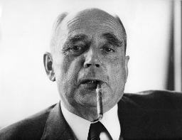 "Dr. Kurt Hess, VR-Präsident Rieter AG, Winterthur, 1970" - Potraitbild mit Zigarre