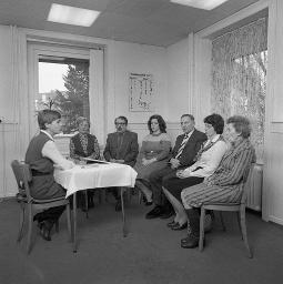 Hörtraining mit Lippenlesen, Geschäftsstelle Pro Audito, Zürich, um 1980