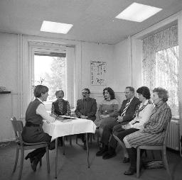 Hörtraining mit Lippenlesen, Geschäftsstelle Pro Audito, Zürich, um 1980