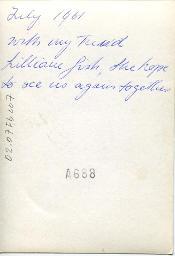 Rückseite ("July 1961, with my friend Lilliane Gish, she hope to see us again together"): Bob Steffen in Freizeitbekleidung und Lillian Gish mit Kopftuch auf Schiff