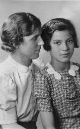 Lilo Eigenmann (Nichte von Bob Steffen) und ihre Mutter, 1940