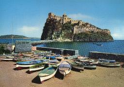 Castello Aragonese auf Halbinsel, im Vordergrund Hafen, Ischia, Italien, um 1960
