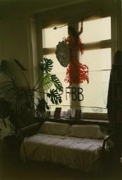 Ausstellung über die FBB (Frauenbefreiungsbewegung) August 1989; Plakat der FBB (Helvetia im roten Kleid mit Speer und Schild)