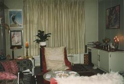 Salon mit weisser Kommode, Wohnung von Bob Steffen, Gutenbergstrasse, Bern, 1992