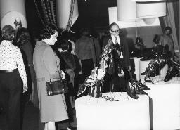Bally Schuhe, Besucher; "Création", Mustermesse Basel (muba), Bob Steffen, um 1970
