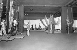 Besucher; "Création", Mustermesse Basel (muba), Bob Steffen, um 1970