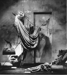 Schaufenster; Stoffe, Taschen, um 1955