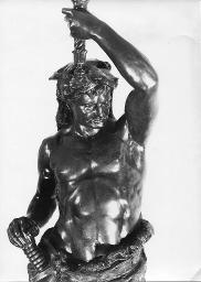 Kandelaber, männliche, manieristische Statue, Fackelträger mit Löwenmaske