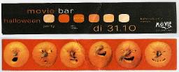 Flyer "movie bar halloween di 31.10" auf der Rückseite Kürbise