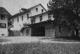 Die ehemalige Brauerei, jetzt unser Schlafsaal und Spielraum - Aufnahme des Gebäudes