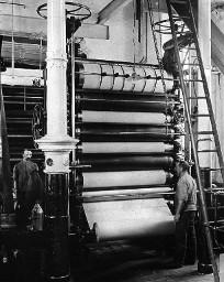 Papierfabrikation: Kalander, um 1930