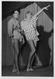 Herbstfest vermutlich  im "Kreis" - ca. 1955 - rechts: "Lismergret" ("Dieser junge Mann hatte ein Lädeli, wo er selbstgestrickte Pullover nach Mass und Bestellung verkaufte, sein Kreis-Übername: Lismergret")