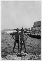 Ferienfoto von Werner Dietrich - rechts vermutlich Werner Dietrich - Siracusa, Sizilien, ca. 1950-1965