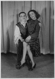 Foto aus Nachlass von Werner Dietrich - Maskenball im "Kreis" - "gewidmet meinem lieben Werner zur steten Erinnerung Fritz", "Maskenfest Zürich 26./27.2.1949", Feb. 1949