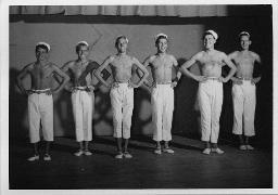 Foto aus Nachlass von Werner Dietrich - Matrosenballet am Herbstfest im "Kreis" - zwischen 1949-1965