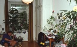 Töchterpension Mainau, Zürich, eine Frau im Bett liegend, um 1980