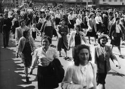 1. Mai-Umzug: Marsch der Frauen