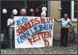 SRK-Protest (1996, Zürich) – "Auch schwules Blut kann Leben retten"
