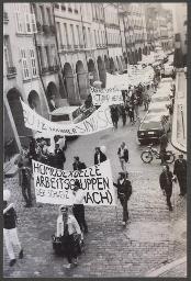 Vermutlich der erste nationale Christopher-Street-Day (CSD) in Bern (23.06.1979, Bern) – "Homosexuelle Arbeitsgruppen der Schweiz (HACH)", vermutlich: "Gute Männer sind so", "Wird schwul – Stop Hetero"