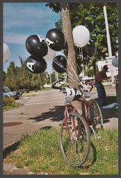 Aktion der HAZ: "Rainbow-Wolke of Love" im Vorfeld der kantonalen Abstimmung zum Partnerschaftsgesetz (08.09.2002) – Ausfahrt als Gruppe mit dem Fahrrad