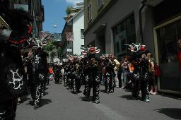 Gesamtschweizerische Lesbian&Gay Pride 2005: "Sowieso" (18.06.2005, Luzern) – Marschorchester mit Kuhköpfen
