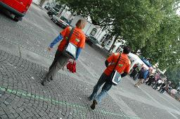 CSD 2007: "Bekenne Dich!" (02.06.2007, Zürich) – Shirts: "Wir sind mitten unter euch", Helvetiaplatz