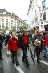 CSD 2007: "Bekenne Dich!" (02.06.2007, Zürich) – Klaus Wowereit (mitte) und andere Redner:innen