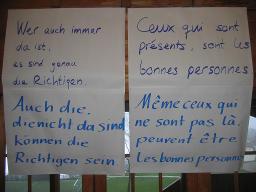 Open Space: "Schwule Gesundheit" (vermutlich April 2006, Vaumarcus) – Plakate im Gruppenraum