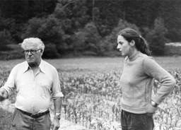 Erwin Akeret, Nationalrat (svp., ZH) sowie unbekannte Frau, ca. 1975