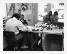 Auftragsvermittlungstelle "Etcetera", Beratung im Büro, Zürich, ca. 1990