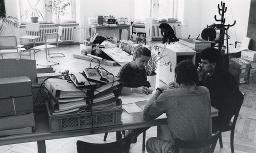Wiedereröffnung "Impuls" im Kanzlei in Zürich, Beratung im Büro, 08.03.1991