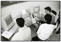 "BOA"- Projekt in Solothurn, diverse Kurs-Teilnehmer am Computer sitzend, ca. 1990