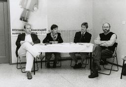 Pressekonferenz zum Thema Flüchtlingsdienst (?) im Tessin, mit Renata Dozio (2.v.links), 1998