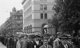 "Wir haben die Einheitsfront geschlossen"; Kundgebungsteilnehmer an 1. Mai-Kundgebung in Zürich, 1. Mai 1936