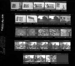 SMUV-Zeitung, Fotoarchiv Negative: Schach vor dem Bundeshaus, diverses, Fenster mit Weihnachtsdekoration, Dez. 1991
