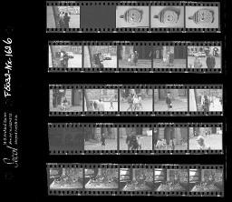 SMUV-Zeitung, Fotoarchiv Negative: Alte Leute, Harry Stucki, Kinderrucksäckli, Juli 1991