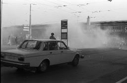 "AJZ-Schliessung" - Tränengas vernebelt die Strasse beim Sihlquai, 04.09.1980