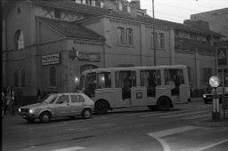 "AJZ-Schliessung" - Polizeifahrzeug an der Limmatstrasse, 04.09.1980