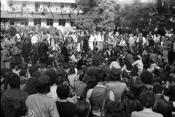 "Demo Bahnhofstrasse" - Menschenmasse versammelt auf der Bahnhofstrasse, 04.10.1980