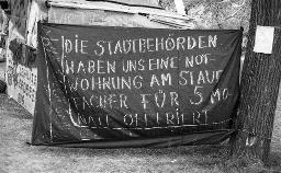 "Chaotikon, 20.04.1981" - "Die Stadtbehörden haben uns eine Notwohnung am Stauffacher für 5 Monate offeriert", rechtes Zürichseeufer