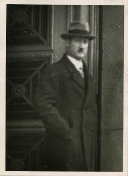 "Bundesanwalt Gloor, 1938 - verfolgte vor dem KP-Verbot die kommunistischen Funktionäre"