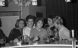 Fasnacht, Restaurant-Bar Barfüsser Zürich, 1968