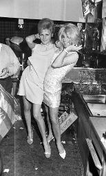 Fasnacht, Restaurant-Bar Barfüsser Zürich, 1968