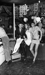 Fasnacht, Restaurant-Bar Barfüsser Zürich, 1969