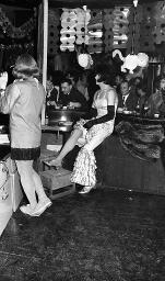 Fasnacht, Restaurant-Bar Barfüsser Zürich, 1969