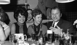 Fasnacht, Restaurant-Bar Barfüsser Zürich, 1969