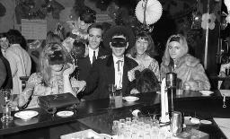 Fasnacht, Restaurant-Bar Barfüsser Zürich, 1969