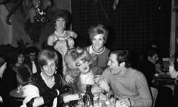 Fasnacht, Restaurant-Bar Barfüsser Zürich, 1970