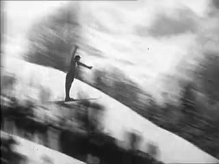 "Die übrigen Klassen in Alpiglen" - 2. Teil von: ["'Satus' und 'Naturfreunde' zeigen einen kurzgefassten Dokumentarfilm vom 13. Arbeiterskirennen in Grindelwald]